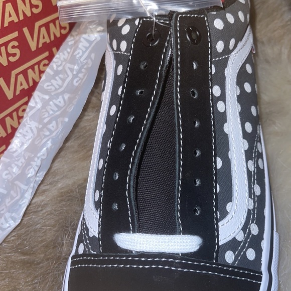 My partner no longer wants these shoes. - Picture 6 of 7